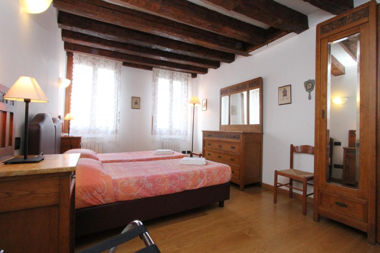 Residence Dei Mori Venise Extérieur photo